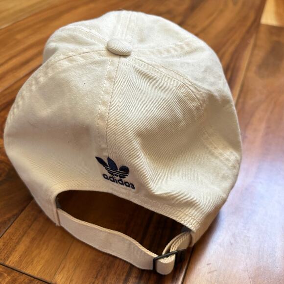 Adidas Cream Navy Baseball Hat Dad Cap Unisex Adjustable Great Condition - Picture 2 of 4